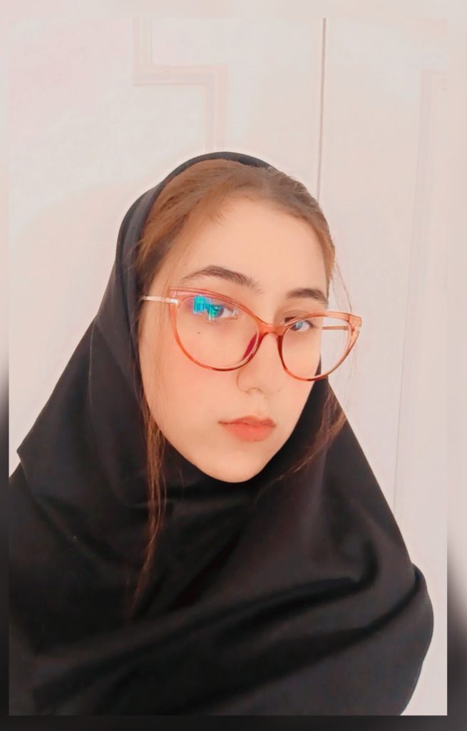 سارا قنبری